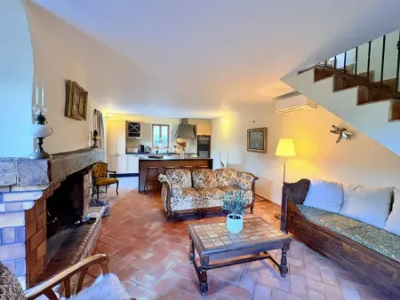 Maison de campagne rénovée avec 2 chambres et piscine privée - Photo 4