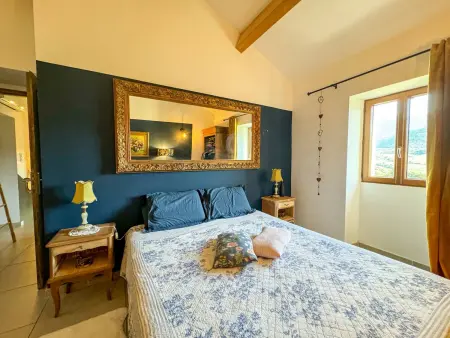 Maison de campagne rénovée avec 2 chambres et piscine privée - Photo 11