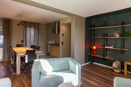 LE MILLE FIORI HOUSE, Séjour spacieux à Lemberg - Photo 9