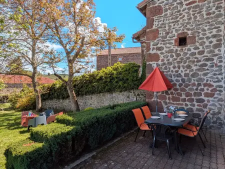 Maison de charme XVIIIe sur chemin St-Jacques, proche Le Puy-en-Velay, idéale familles et randonneurs - Photo 1