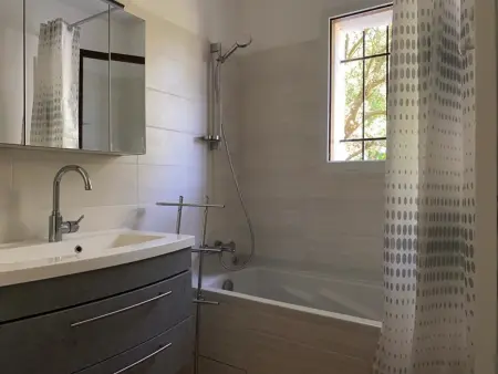Maison vendéenne rénovée, accès direct plage, terrasses, BBQ, parking gratuit - Photo 10