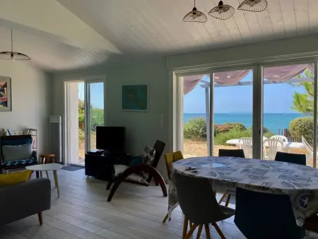 Maison vendéenne rénovée, accès direct plage, terrasses, BBQ, parking gratuit - Photo 12