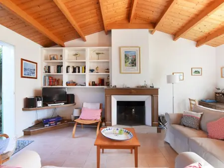 Maison à Ars-en-Ré près du port, terrasse ombragée, WiFi, ménage inclus - Photo 4