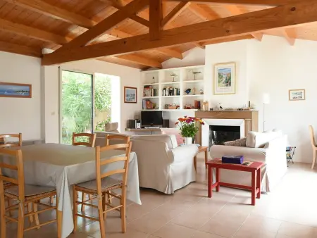 Maison à Ars-en-Ré près du port, terrasse ombragée, WiFi, ménage inclus - Photo 5