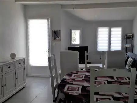 Villa Confortable et Spacieuse, Secteur Calme, Maison 7 personnes à L'Aiguillon sur Mer - Photo 2