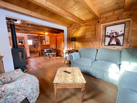 Chalet cosy 6-8 pers avec poêle à bois et terrasse ensoleillée - Photo 1