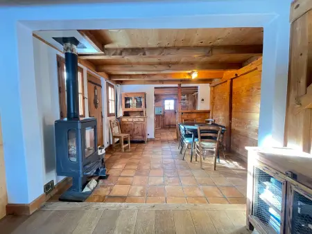 Chalet cosy 6-8 pers avec poêle à bois et terrasse ensoleillée - Photo 5