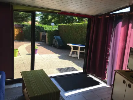 Pavillon avec piscine commune et jardin à 800m de la plage - Photo 4