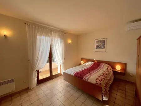 Maison climatisée 5 pièces avec piscine et jardin, 7 couchages - Cavalaire-sur-Mer - Photo 9