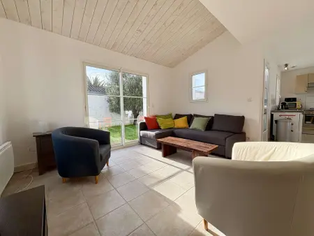 Maison mitoyenne 4 pièces avec jardin clos - Saint Denis d'Oléron - Photo 2