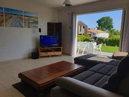 Maison spacieuse avec jardin, à 5 km de la plage, Wifi et tout confort - Photo 2
