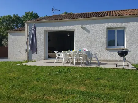 Maison spacieuse avec jardin, à 5 km de la plage, Wifi et tout confort - Photo 8