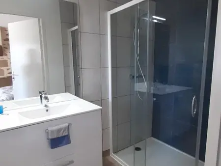 Longère rénovée avec charme, 5 chambres, grand jardin, proche du village, idéale pour 15 pers. - Photo 6