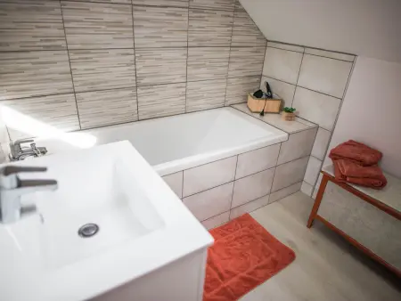 Longère rénovée avec charme, 5 chambres, grand jardin, proche du village, idéale pour 15 pers. - Photo 33