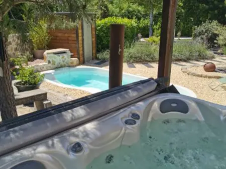 Loft rénové avec piscine privée et spa - Havre de paix en Auvergne - Photo 6