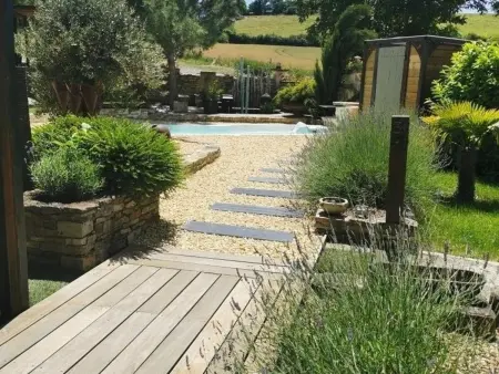 Loft rénové avec piscine privée et spa - Havre de paix en Auvergne - Photo 16