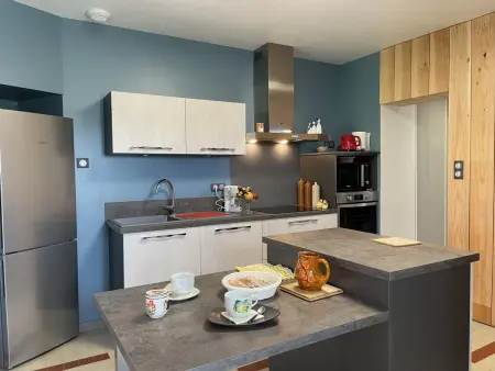 Gîte rénové à Pierrefitte-sur-Loire avec jardin et parking - Photo 2
