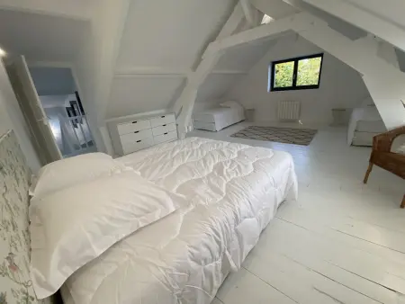 Gîte de Charme à Senlisse: Confort Haut de Gamme, Parc Arboré, Cheminée, Wifi Gratuit, Proche Châteaux - Photo 4