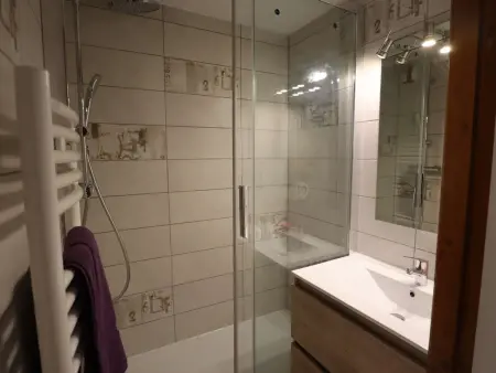 Appartement rénové en 2022 pour 3 personnes - Centre village - Piscine l'été - Classé 2 étoiles - Photo 5