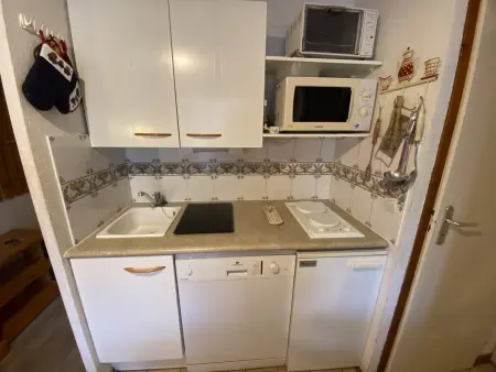 Appartement 4 pers., village, proche pistes, piscine l'été, commerces à pied - Photo 1