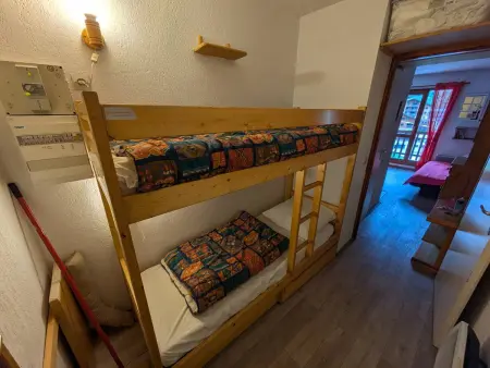 Appartement 4 pers., village, proche pistes, piscine l'été, commerces à pied - Photo 4