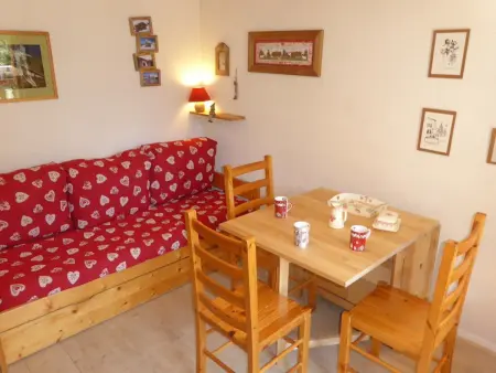 Charmant appart rénové 4 pers, balcon sud, plein centre, proche ski et piscine! - Photo 2
