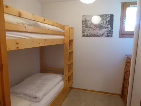 Charmant appart rénové 4 pers, balcon sud, plein centre, proche ski et piscine! - Photo 4