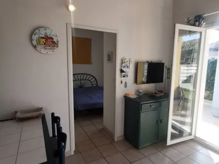 Villa rénovée climatisée avec piscine et parking proche mer - Photo 9