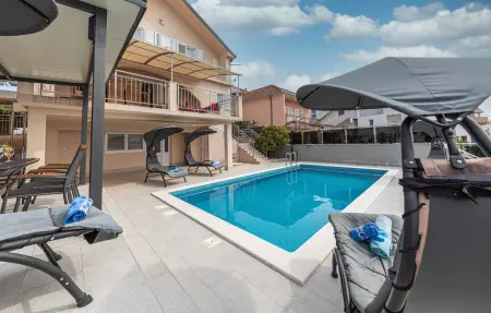 Maison 10 personnes à Okrug Gornji - Photo 9