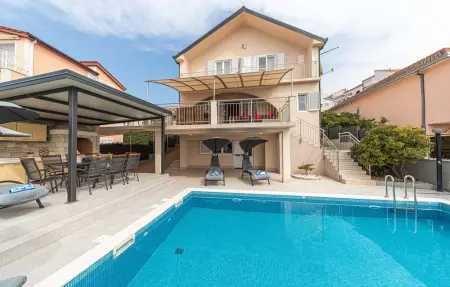 Maison 10 personnes à Okrug Gornji - Photo 10