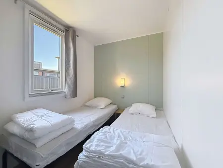 Mobil-home 6 pers, 3 chambres, piscine chauffée, plage à 200m, terrasse couverte - Photo 4