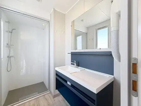Mobil-home 6 pers, 3 chambres, piscine chauffée, plage à 200m, terrasse couverte - Photo 5