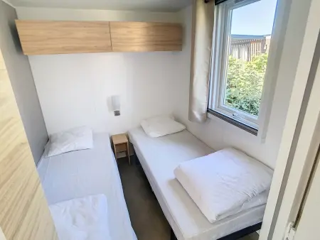 Mobil-home Grand Confort à 200m de la plage avec piscine chauffée, 4 pers, terrasse, parking - Photo 7