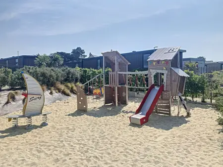 Mobil-home Grand Confort à 200m de la plage avec piscine chauffée, 4 pers, terrasse, parking - Photo 12