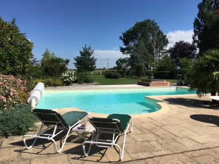 Villa avec piscine chauffée et jardin près de Moulins - Photo 1