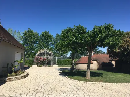 Villa avec piscine chauffée et jardin près de Moulins - Photo 19
