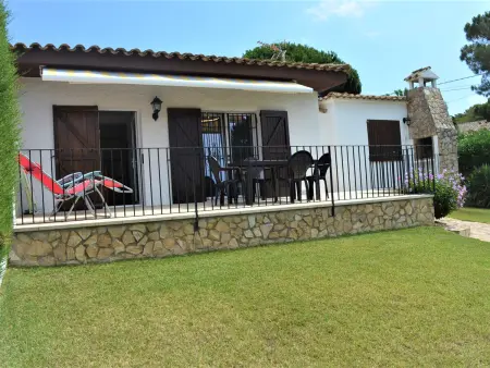 Maison à Begur avec piscine commune, jardin, terrasse, 2 chambres pour 5 personnes - Photo 23