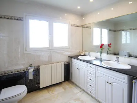 Villa de Luxe avec Piscine Privée à Santa Cristina d'Aro, Costa Brava - Photo 19