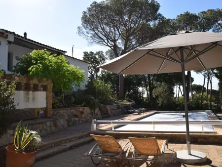 Magnifique Villa Mimosa à Santa Cristina d'Aro avec Piscine Privée et Proche de la Mer - Photo 1