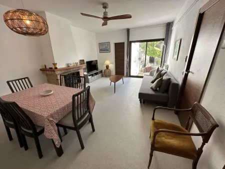 Charmante Villa avec Patio à 1km de la Plage à Sant Feliu de Guíxols - Photo 5