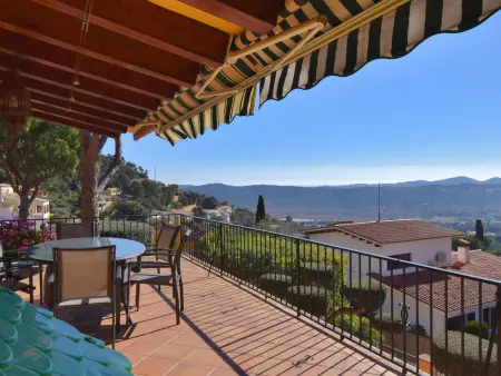 Villa avec piscine privée, BBQ, Wifi & Parking, près des plages de la Costa Brava - Photo 1