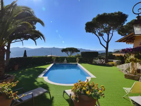 Villa avec piscine privée, BBQ, Wifi & Parking, près des plages de la Costa Brava - Photo 7