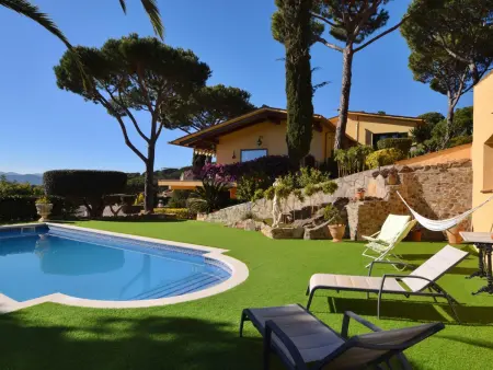 Villa avec piscine privée, BBQ, Wifi & Parking, près des plages de la Costa Brava - Photo 9