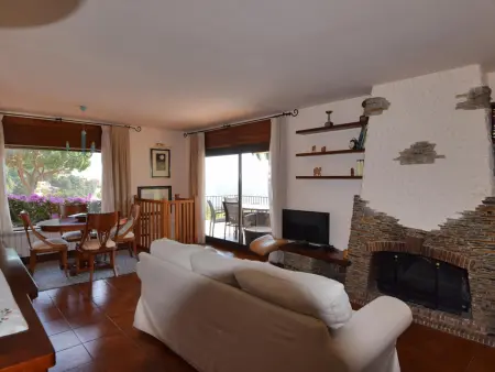 Villa avec piscine privée, BBQ, Wifi & Parking, près des plages de la Costa Brava - Photo 10