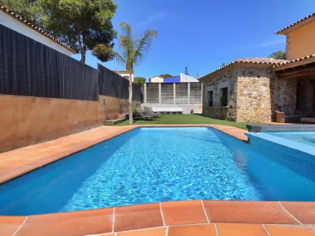 Villa Magica avec piscine privée près des plages de la Costa Brava, à Santa Cristina d'Aro - Photo 12