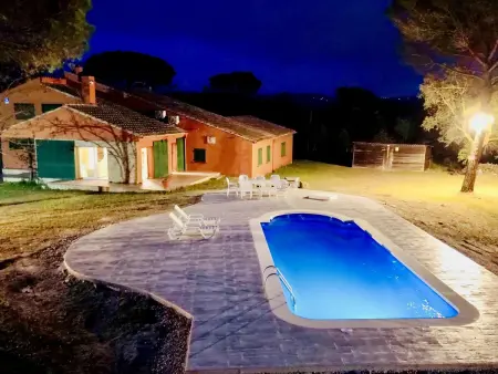 Villa tranquille à Llagostera avec piscine et terrasse. - Photo 6