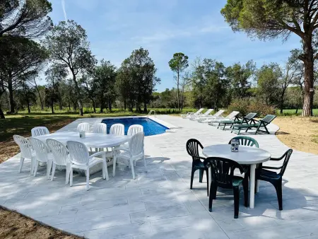 Villa tranquille à Llagostera avec piscine et terrasse. - Photo 8