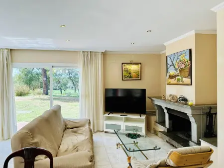 Villa tranquille à Llagostera avec piscine et terrasse. - Photo 9
