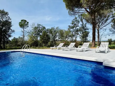 Villa tranquille à Llagostera avec piscine et terrasse. - Photo 13