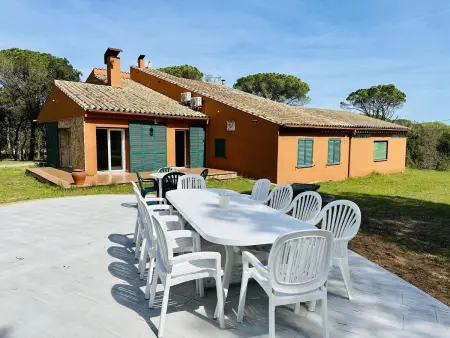 Villa tranquille à Llagostera avec piscine et terrasse. - Photo 17